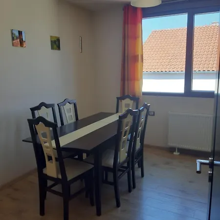 Apartment Plaisir *