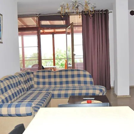 Apartment Plaisir