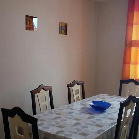 Apartment Plaisir *